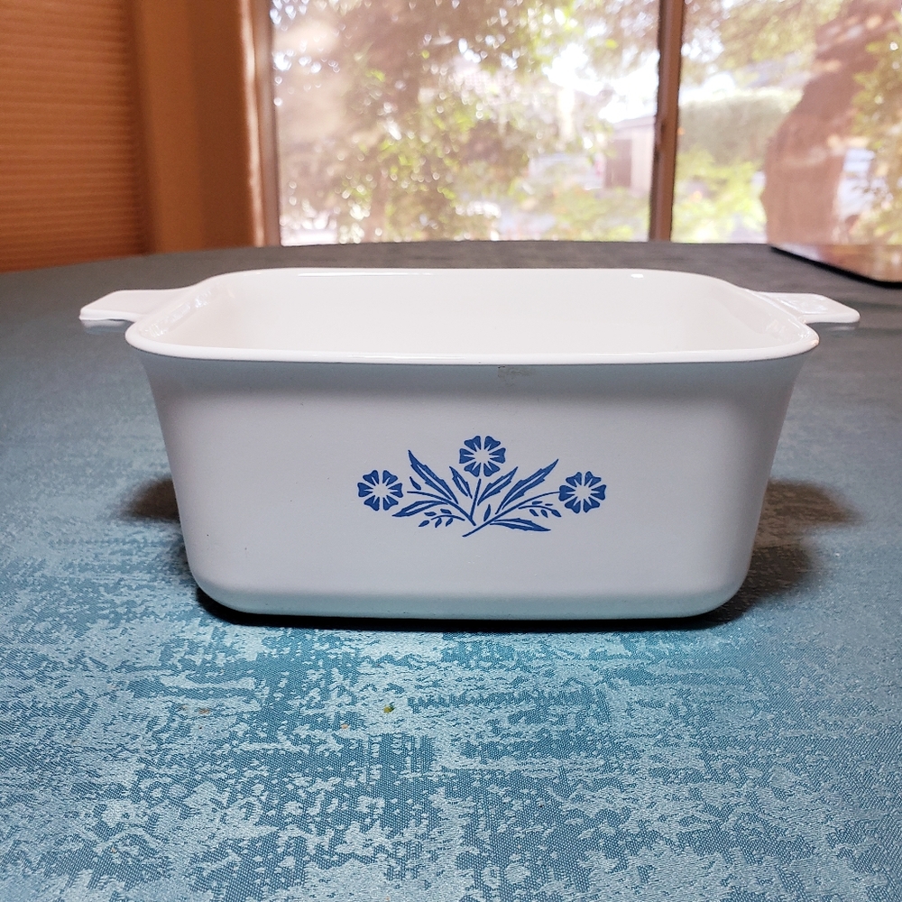 CORNING WARE P-4-B-1 Blue Cornflower Cookware, 1 1/2 Qt Loaf Pan made in…